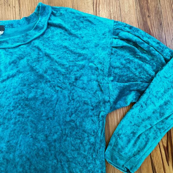 We the Free green crushed velvet oversized long sleeve shirt SIZE M - Picture 2 of 5